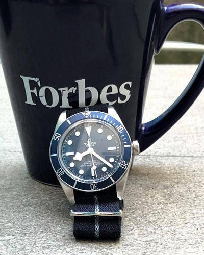 帝舵（Tudor）黑色海湾58海军蓝手表